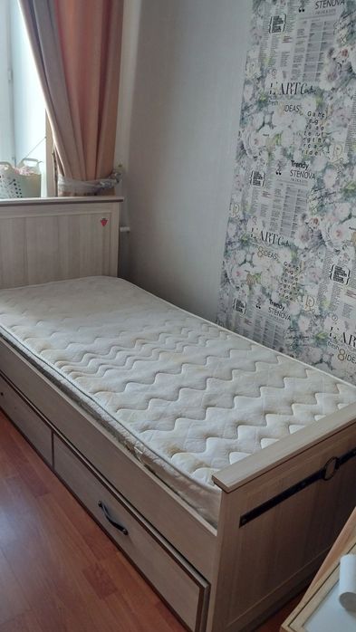 Подростковый гарнитур: кровать и шкаф
