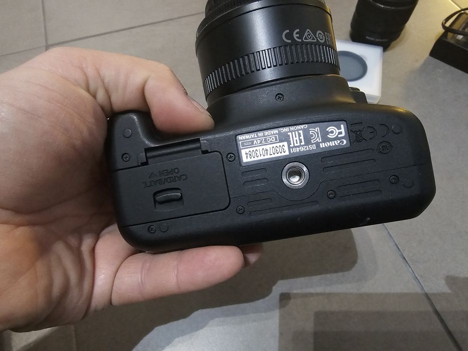 Pachet  canon 1200d + obiective