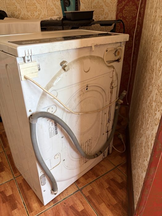 Кир машина Hotpoint Ariston