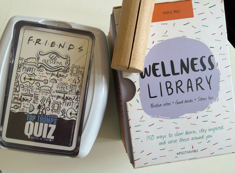 Карти за игра Friends и позитивни карти