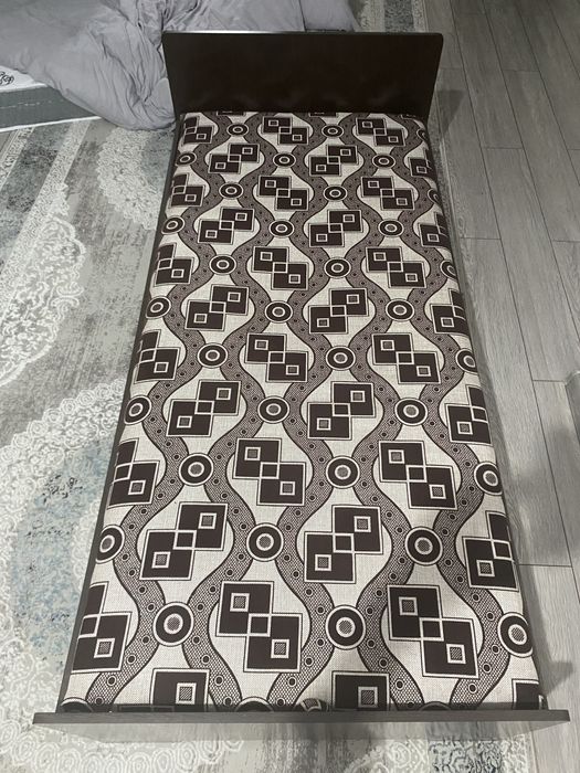 Продам срочно кровать