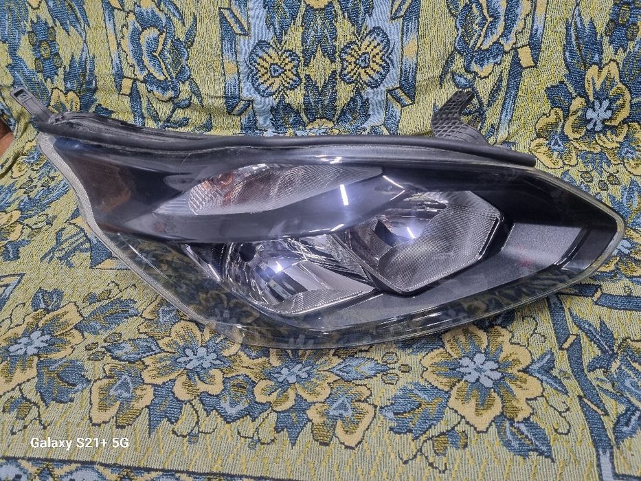 Продам фары Форд