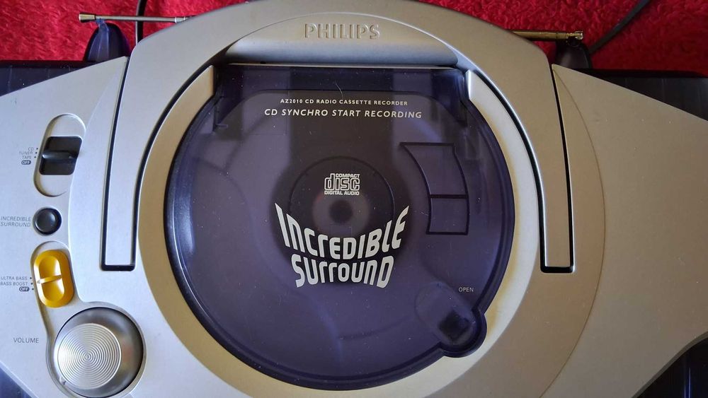 Radiocasetofon stereo cu CD Philips