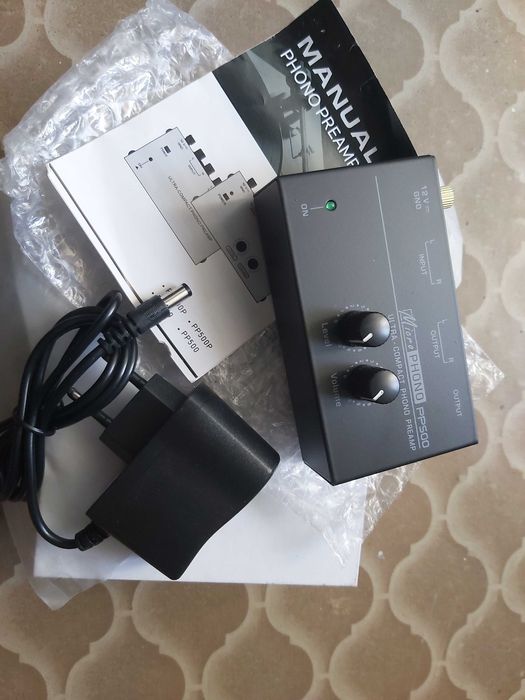 Preamplificator phono ultracompact cu reglare volum bas, balans inalte