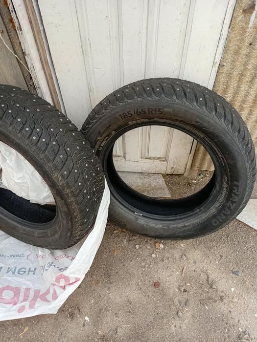 Продам шины почти новый 185/65/15