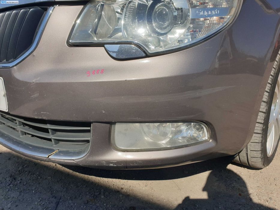 Bara Spoiler Fata cu Grile Proiectoare cu Imperfectiuni Skoda Superb 2 Break Combi NFL Non Facelift 2008 - 2013 Culoare 9888 [K0042]