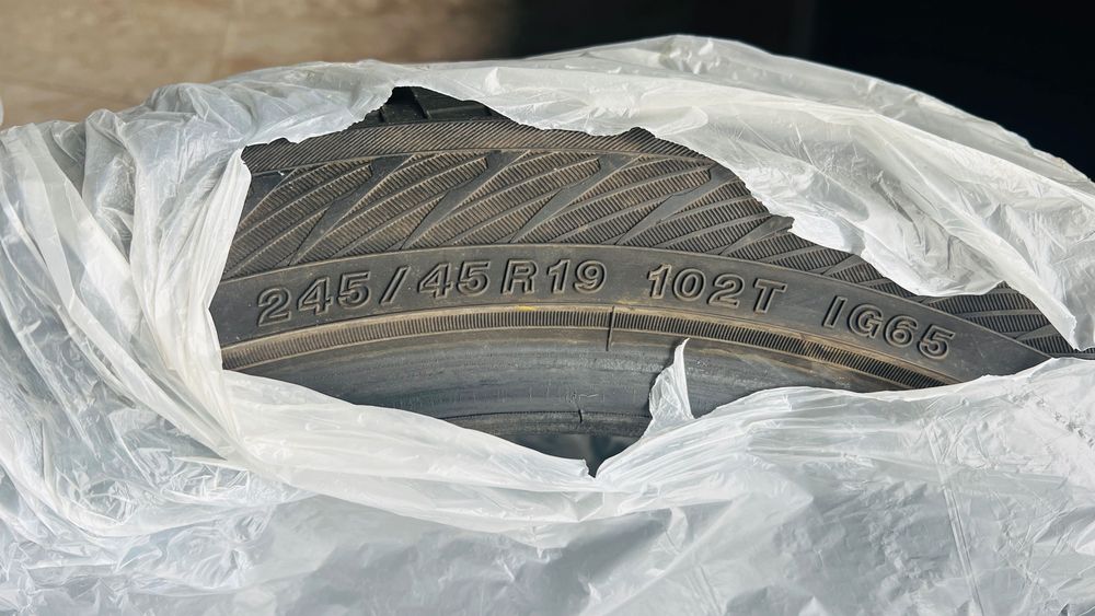 Срочно шины R19 245/45