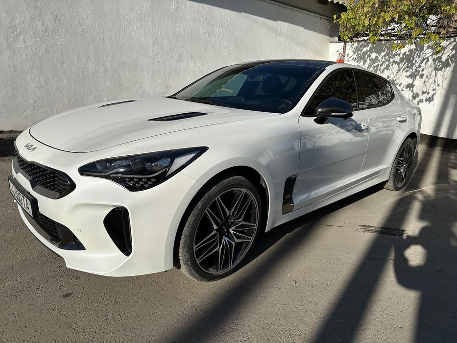 Киа стингер 3.3 TWIN TURBO