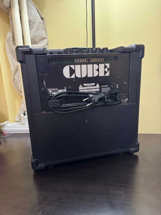 Amplificator chitară 24w Roland Cube 20XL