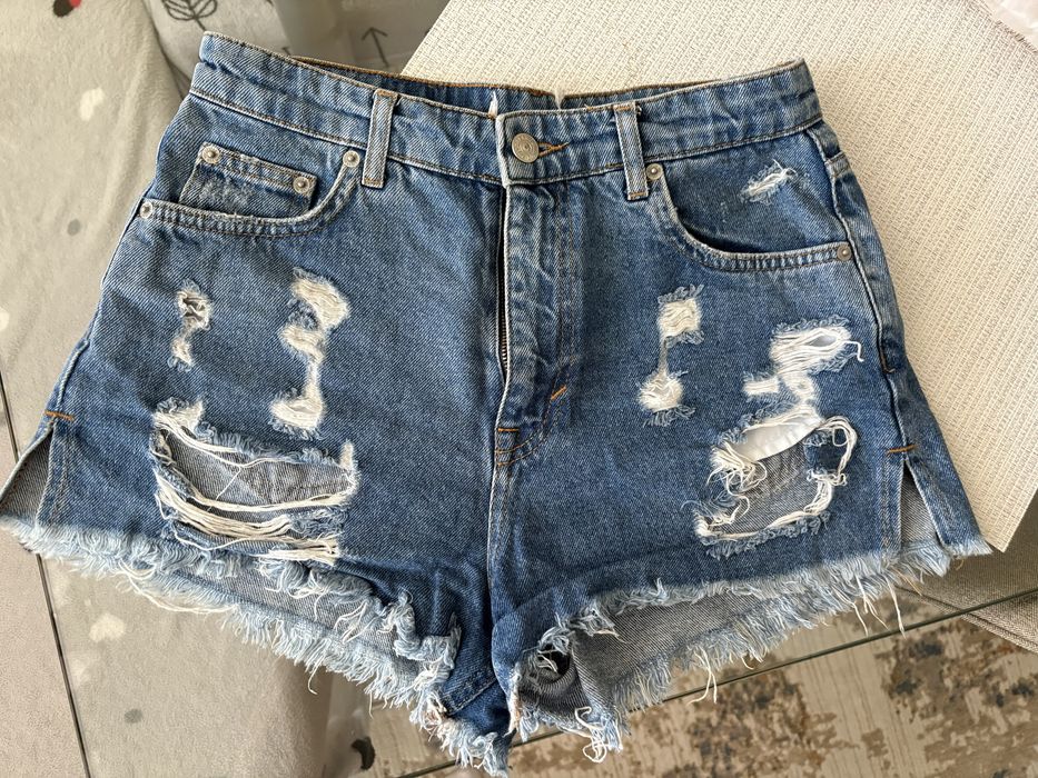 Къси панталонки Pull and bear