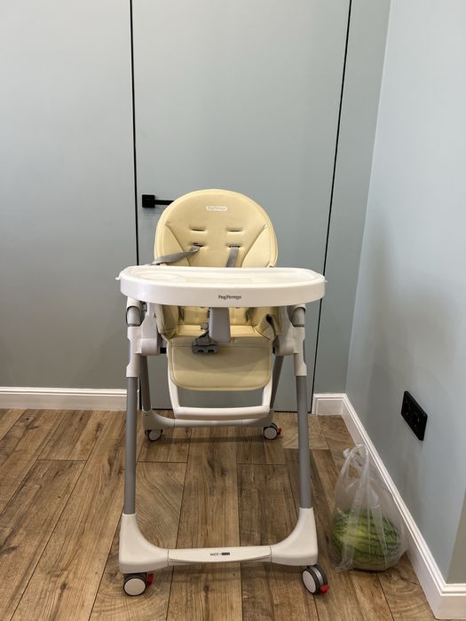 Продаю детский стул для кормления!