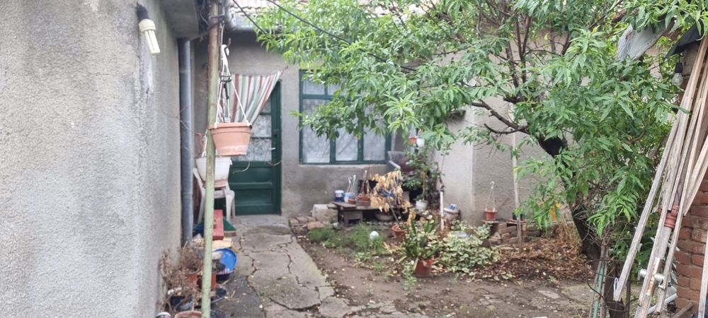 Vand casa sau schimb cu apartament sau garsoniera conf 1