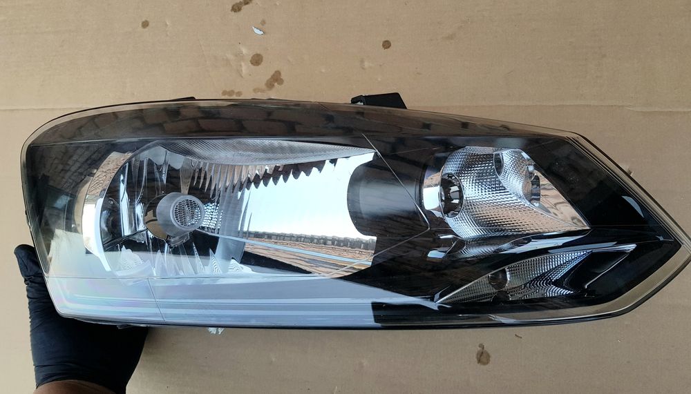 Far VW Polo 6T Cod: 6C1941016