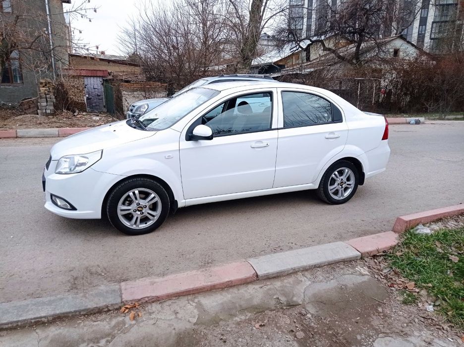 Мошина сотилади Nexia3