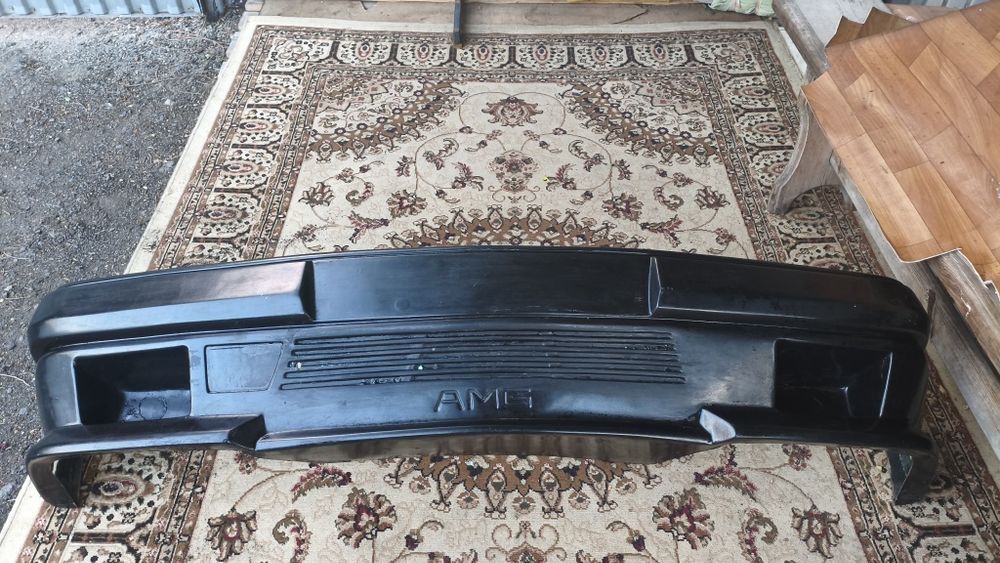 Бампер AMG на волчок W 124