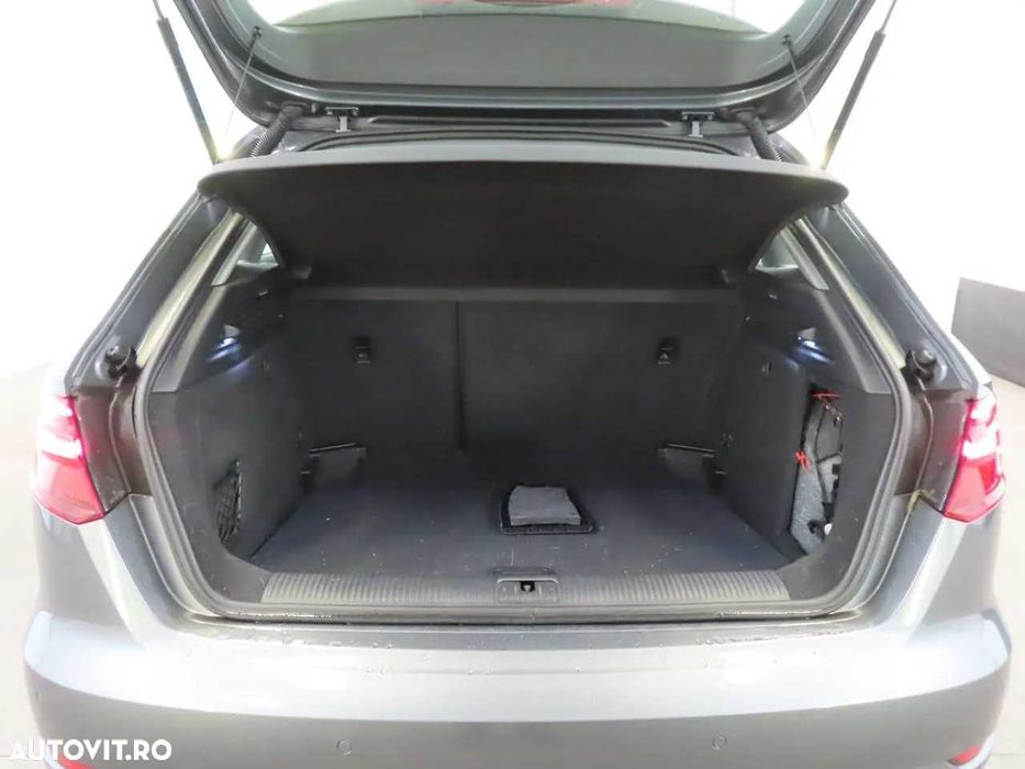 Audi A3 Audi A3 35 TFSI cylinder on demand Sportback S tronic sport