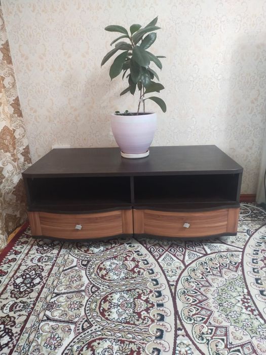Подставка для телевизора