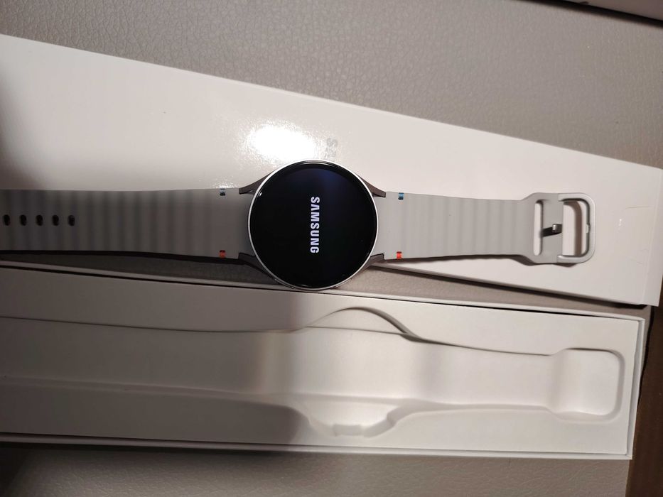 Чисто нов! Samsung Galaxy Watch 7 44mm