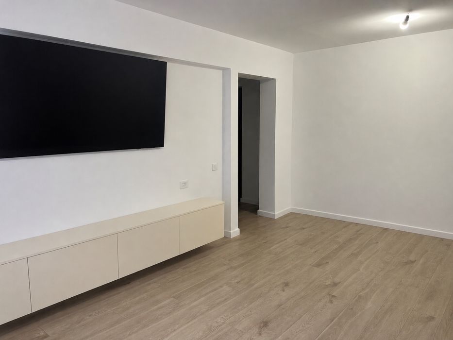 Apartament 3 camere LUX | Complet renovat în 2026 | Etaj 1 | Bd. Republicii. Ploiesti | 82,33 mp