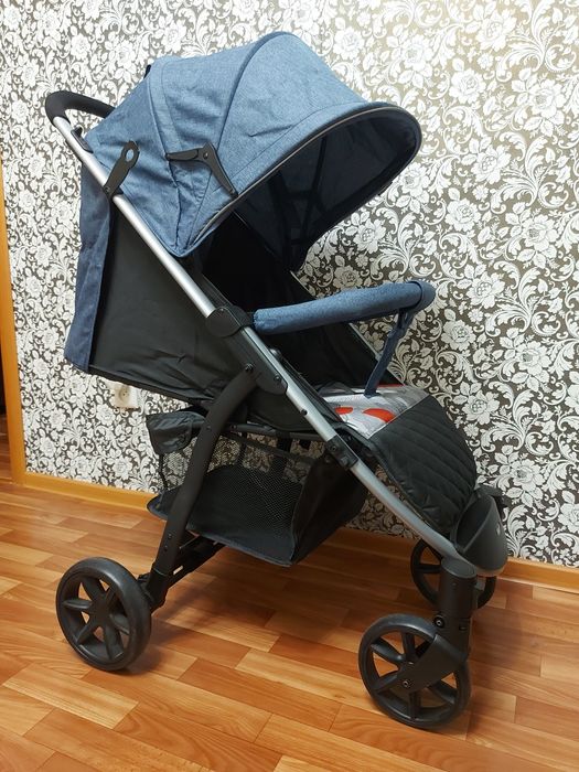 Коляска TOMIX BLISS HP-706