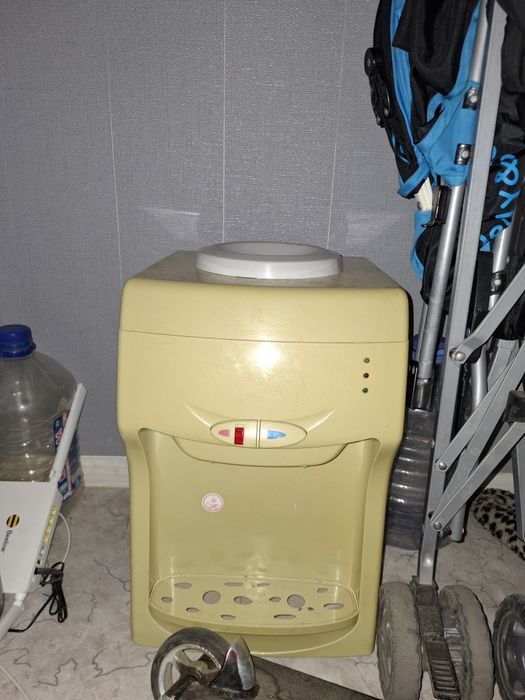 кулер для воды продам