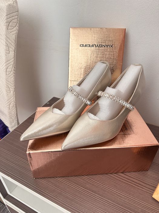 Продам кожаные туфли