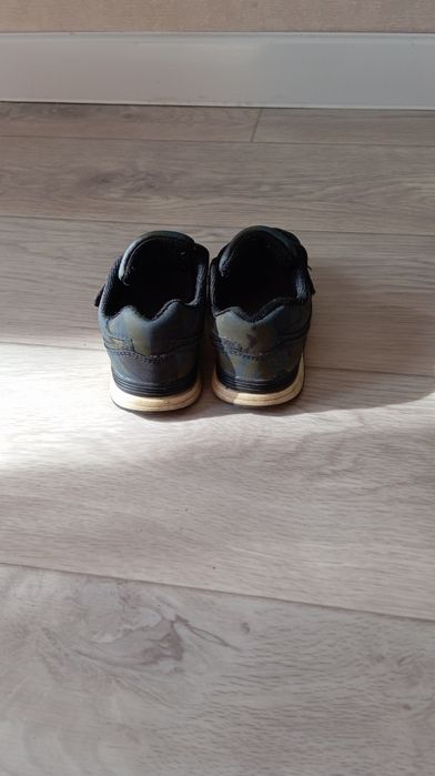 Кроссовки 23 размер