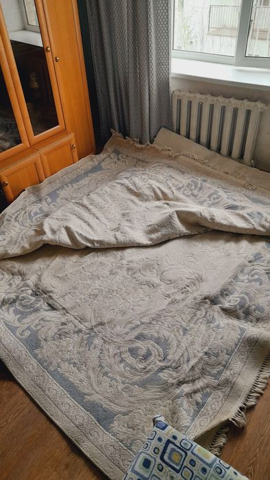 Продам палас в хорошем состоянии
