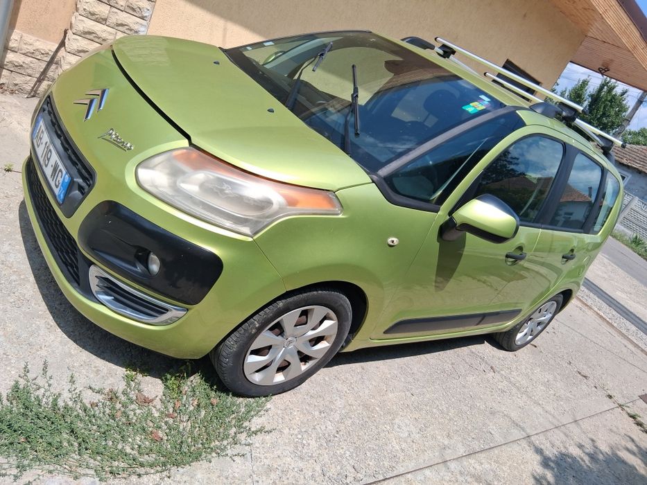 Far stânga Citroen C3 Picasso, an fabricatie 2010