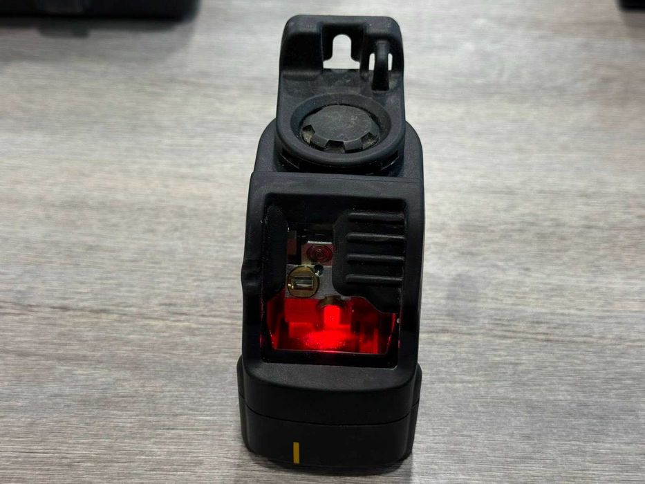 Линеен Лазерен Нивелир - Dewalt DW088