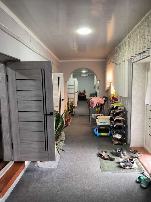 Sergeli 4, Turon 13 metro bekati 1 liniyada 6 sotix hovli sotiladi.