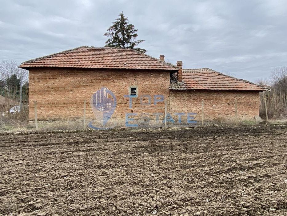 Тухлена къща в село Павел, област Велико Търново