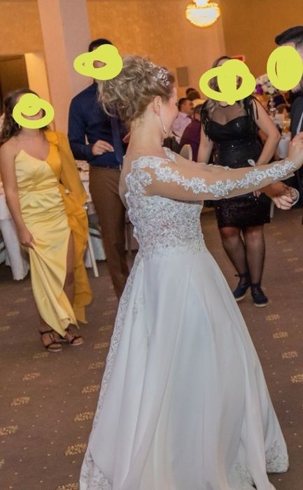 Rochie mireasa  a-line cu maneci