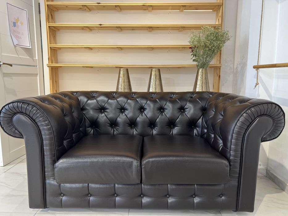 Диван Честерфилд натуральная кожа, состояние нового - 2-местный