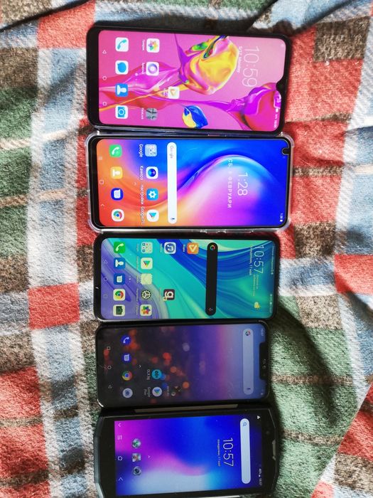 Отлично запазени, телефони