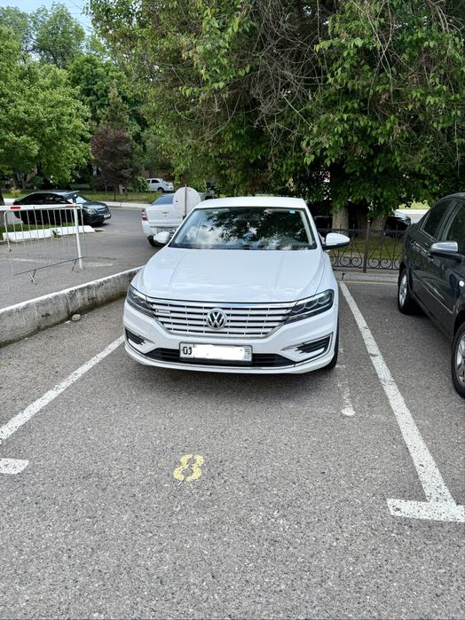 Volkswagen E-Lavida 2021