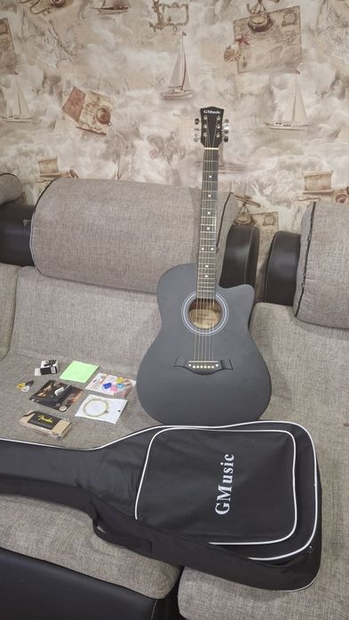 Гитара акустическая