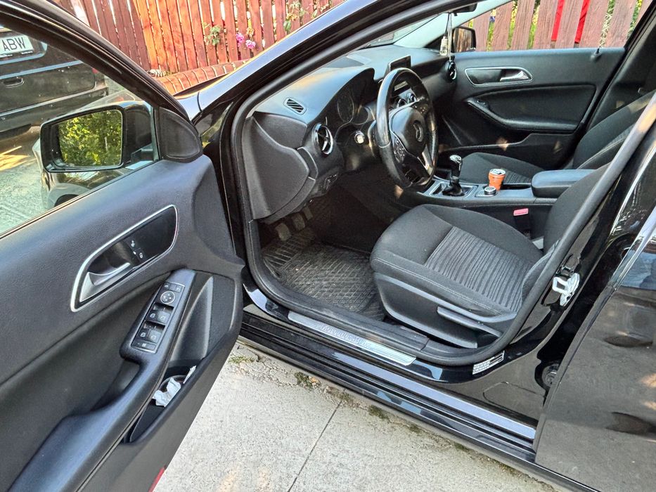 Mercedes A180 - 96000 km an 2013