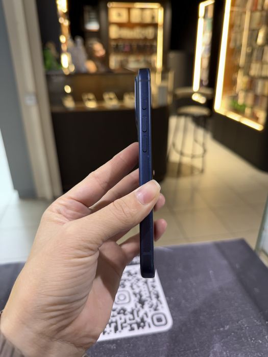 Продам 17 Pro (e sim )