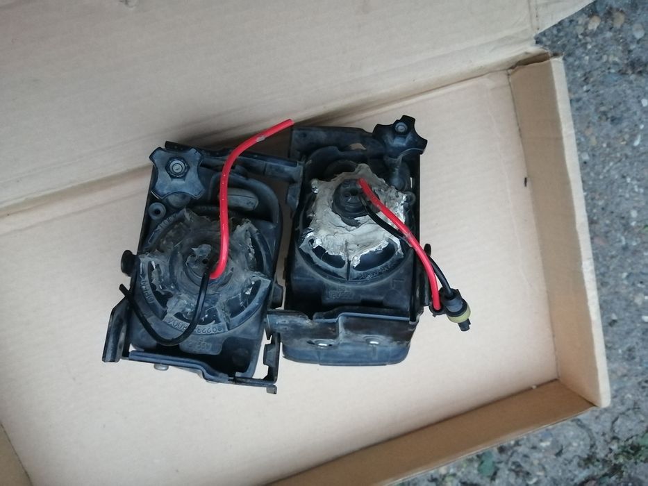 Продам противотуманки от субару легаси