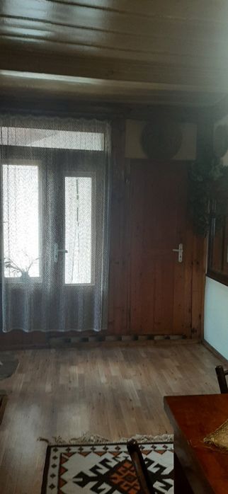 Голяма стара къща в центъра на град Котел  -възрожденски дух и история, спокойствие,чист въздух и сърдечни съграждани.
