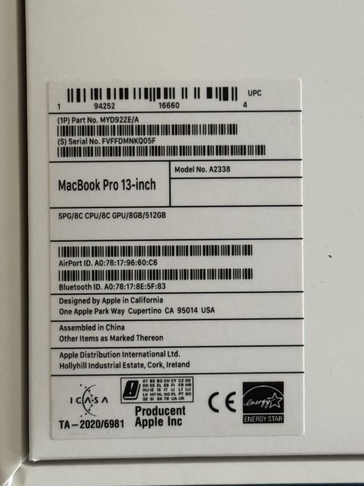 MacBook Pro 13” M1 Space Gray – 8GB RAM / 512GB SSD – Stare excelentă