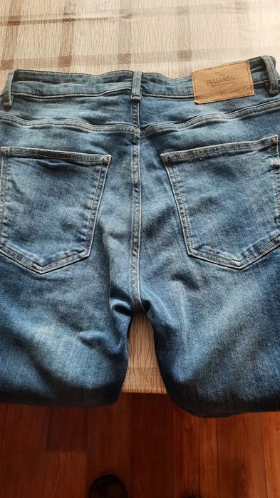 Продам джинсы новые