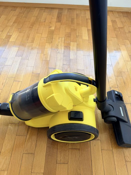 Прахосмукачка Karcher VC 3