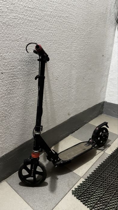Продам самокат в хорошем состоянии