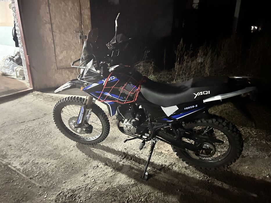 Продам мотоцикл yaqi