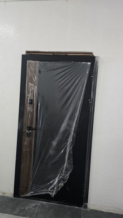 Реставрация входной двери
