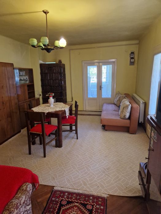 Casă de vânzare cu teren la Miercurea Nirajului