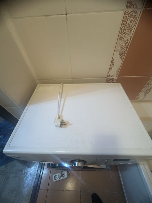 Продам стиральную машину