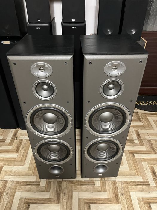Boxe imense JBL-E100 Cap de serie
